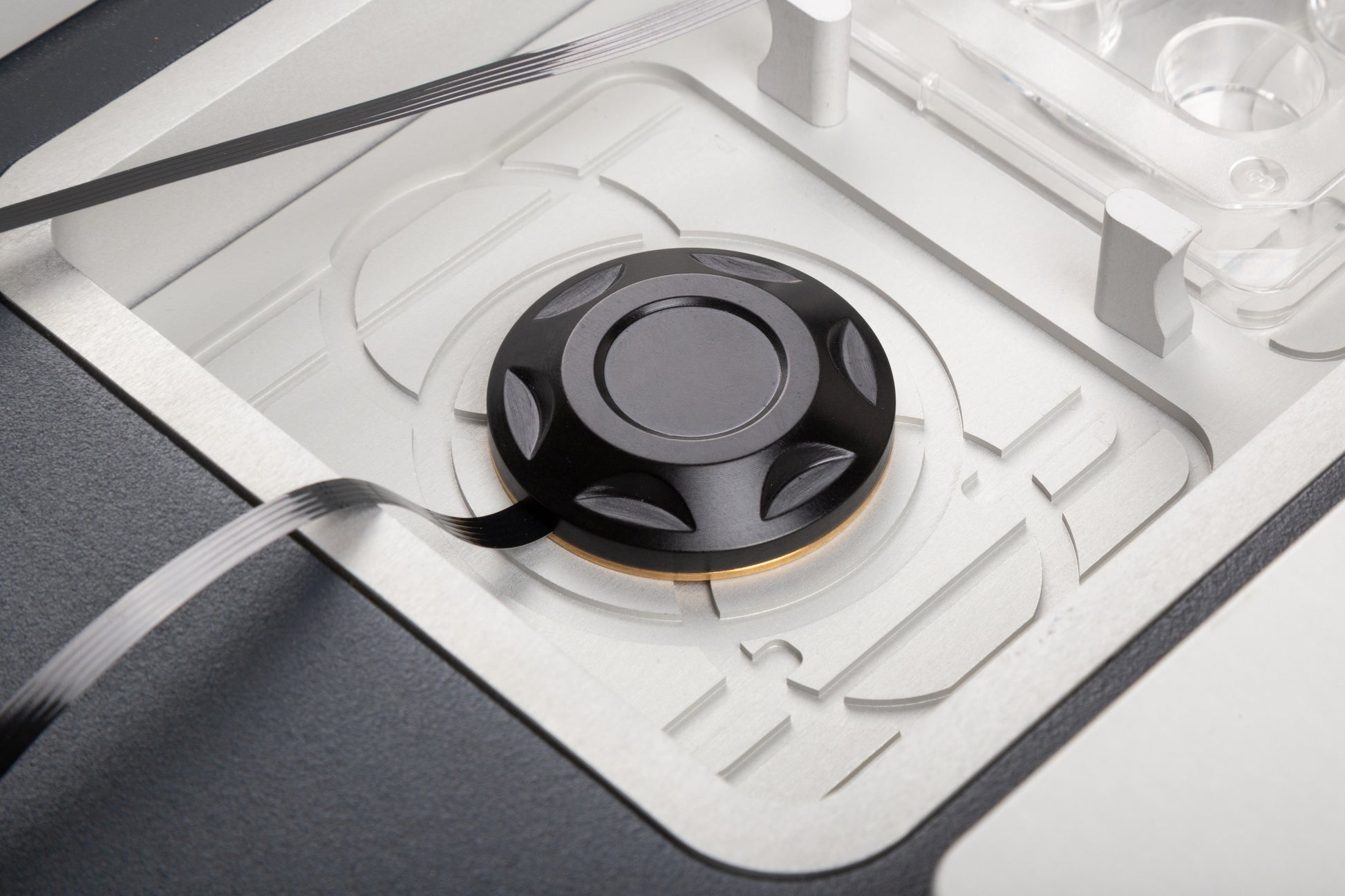 DropX Surface temperature probe monitor in incubator