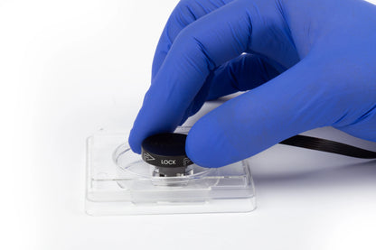 Placing DropX droplet temperature probe in dish